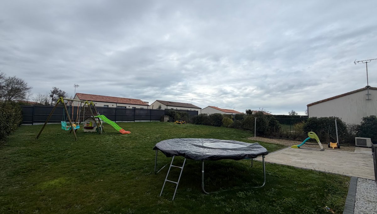 1-100 AGENCE IMMOBILIERE LES HERBIERS